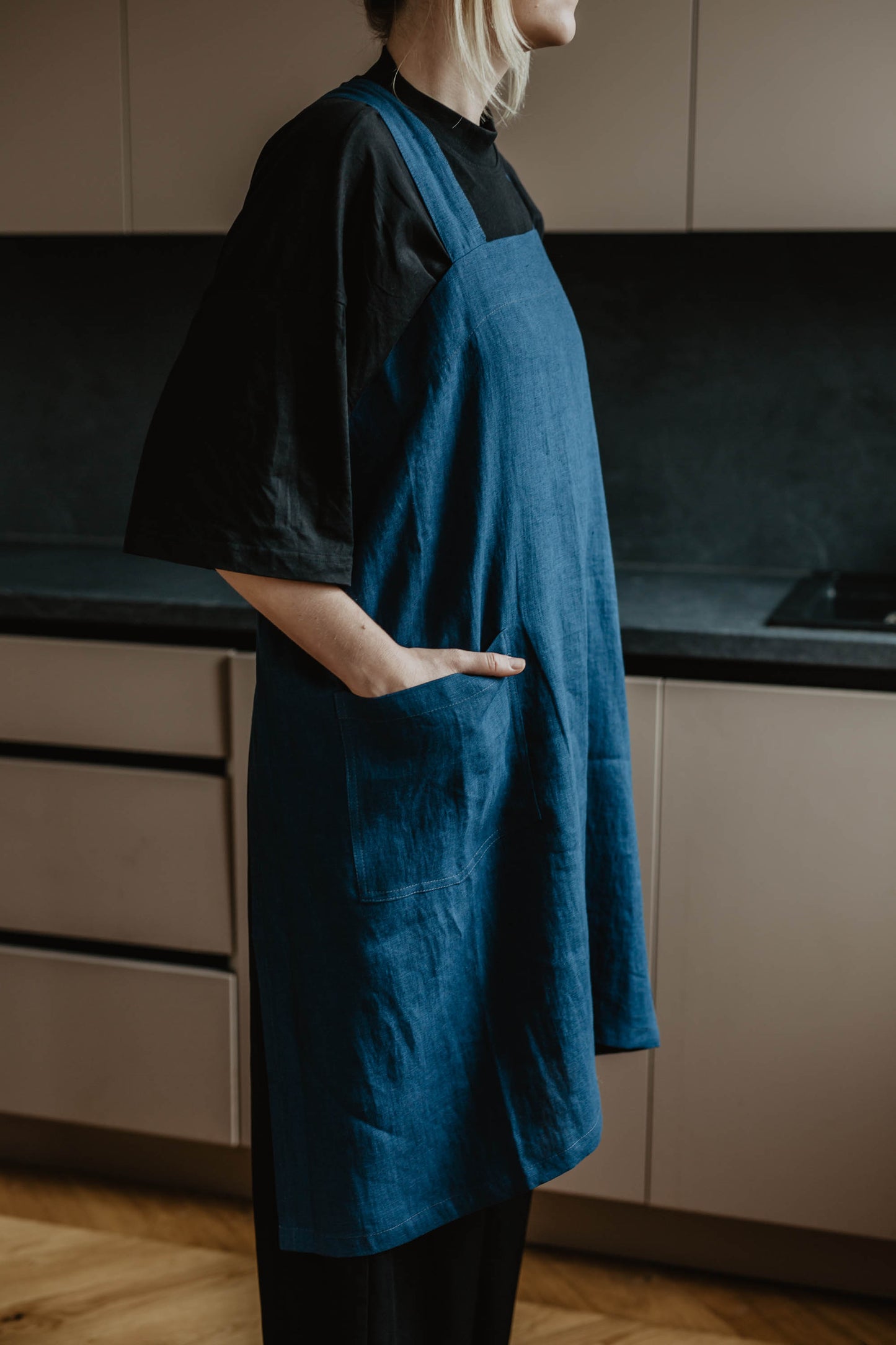 Linen pinafore apron DIRVOLIRA