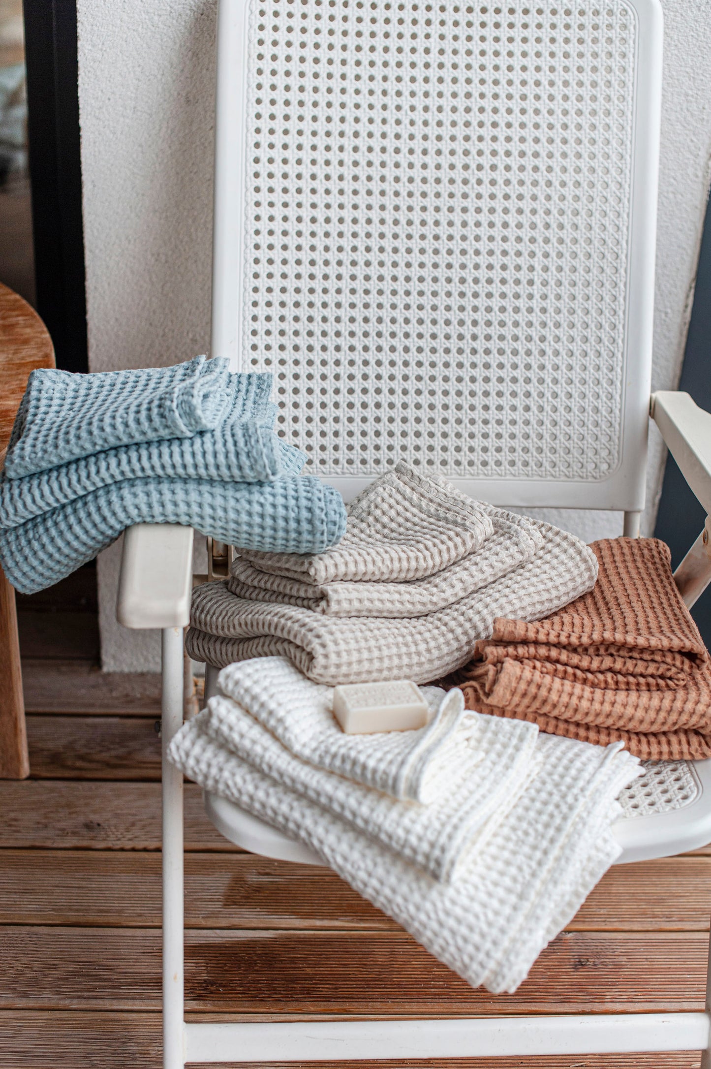 Waffle linen towel set: body, hand and face