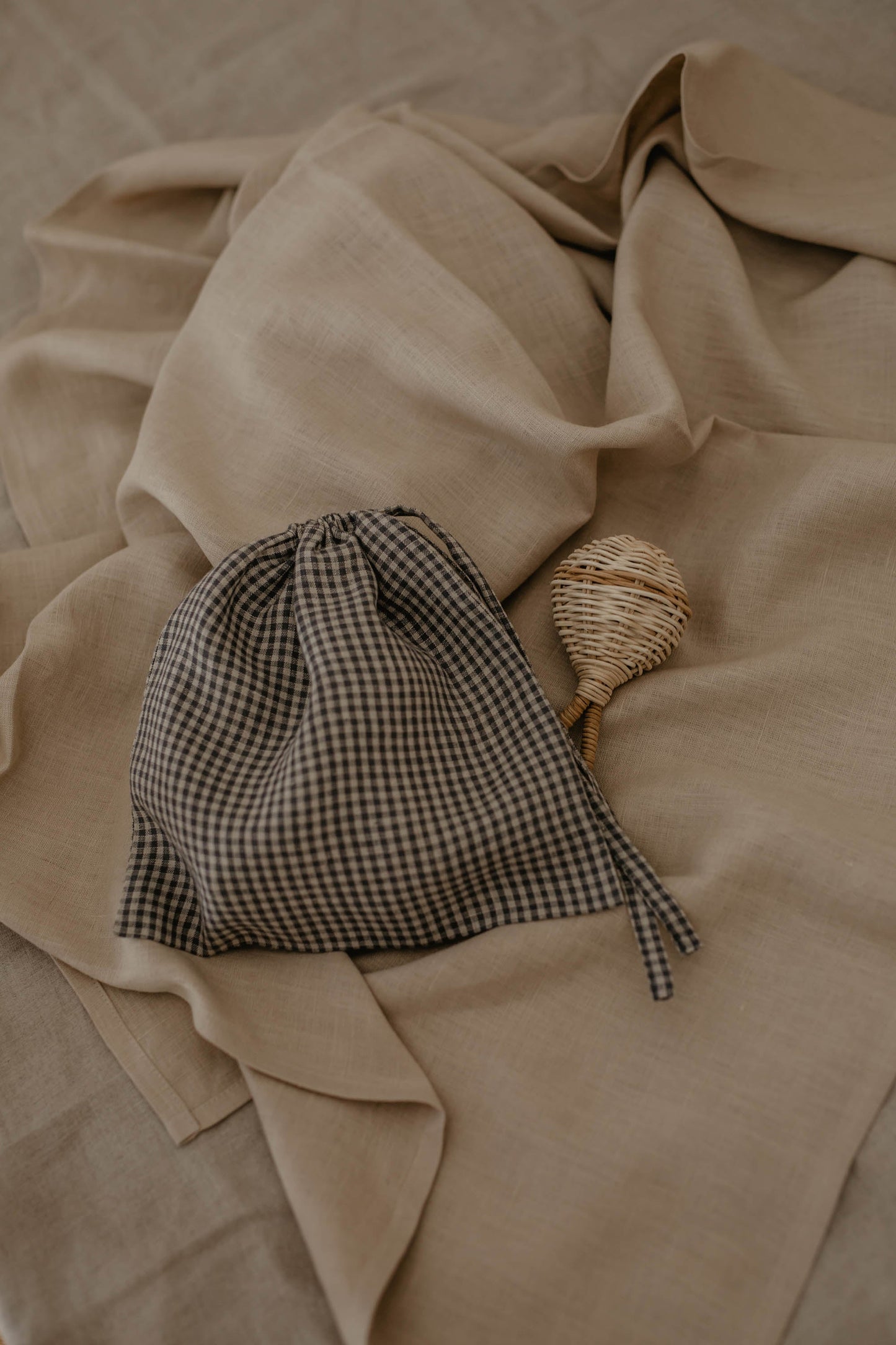 Linen storage bag