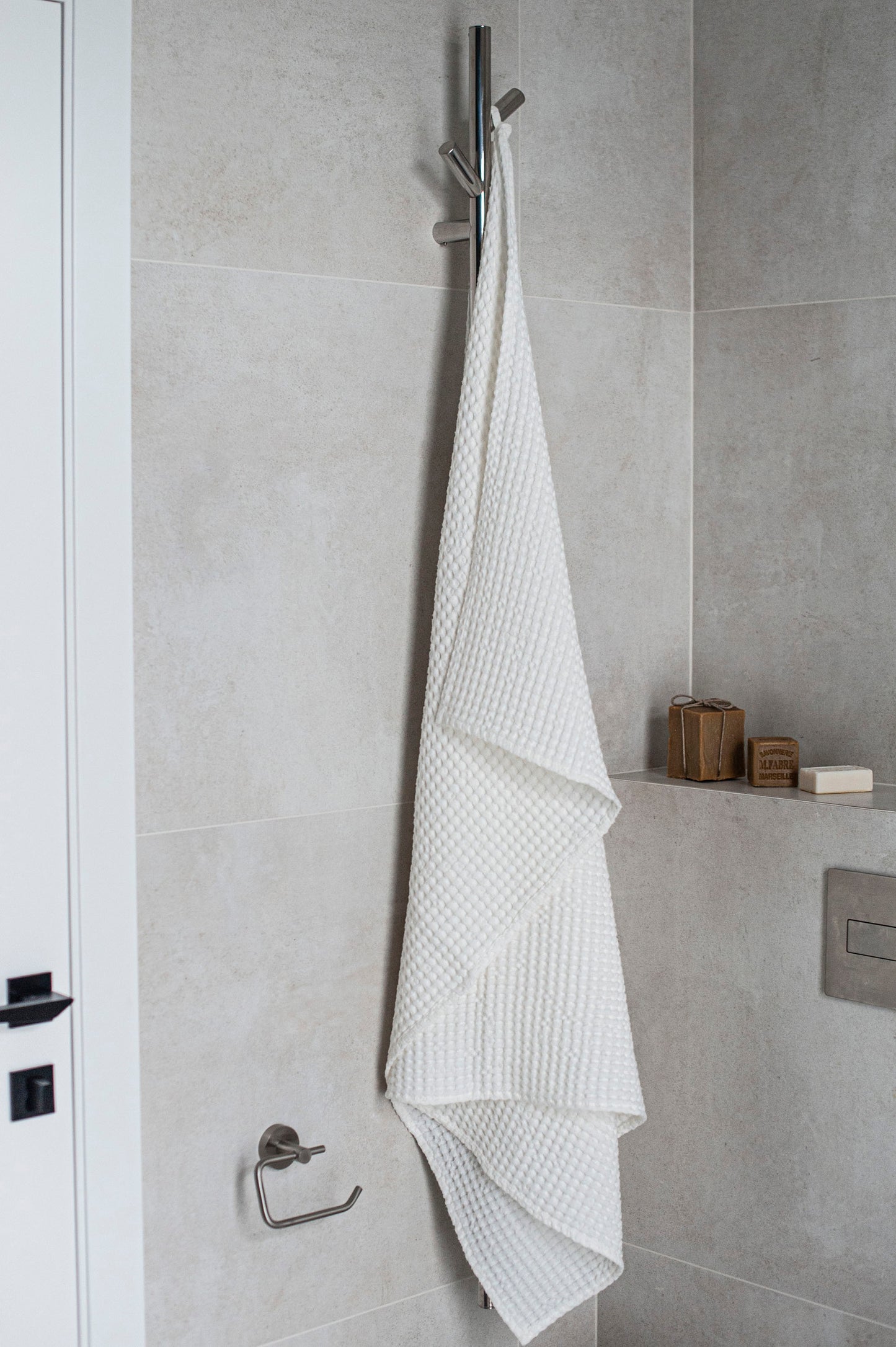 Waffle linen bath towel