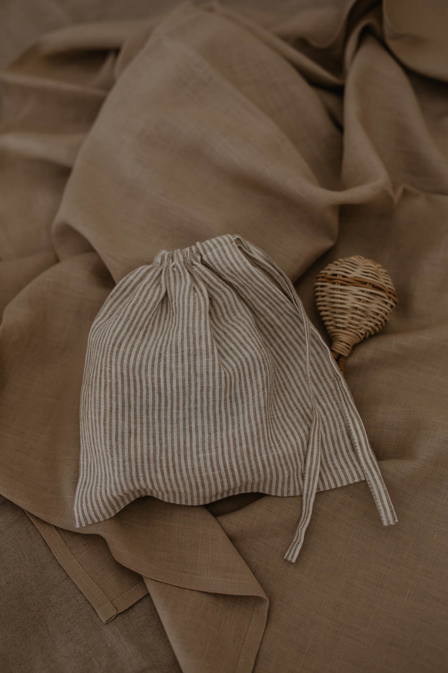 Linen storage bag