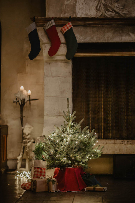 festive setting with linen accessories