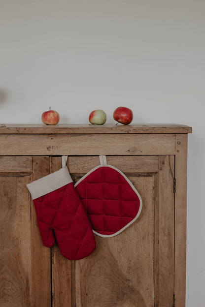 Santa Clause glove - Linen oven mitt and pot holder for Christmas